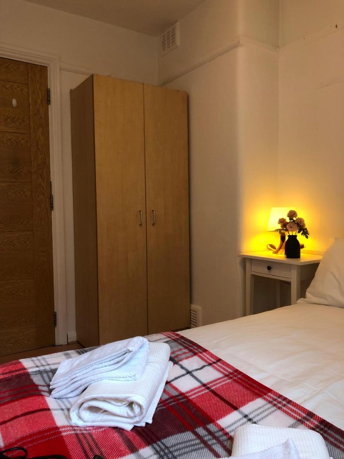 Comfy Private Bedrooms Near O2 Forum Kentish Town, Camden London Exterior photo